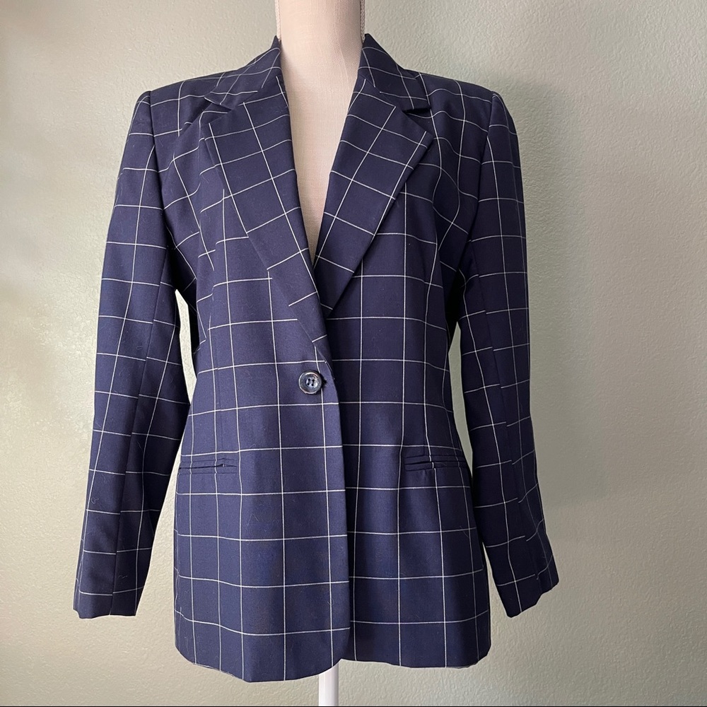 🛍 Vintage Navy/White Suit Jacket